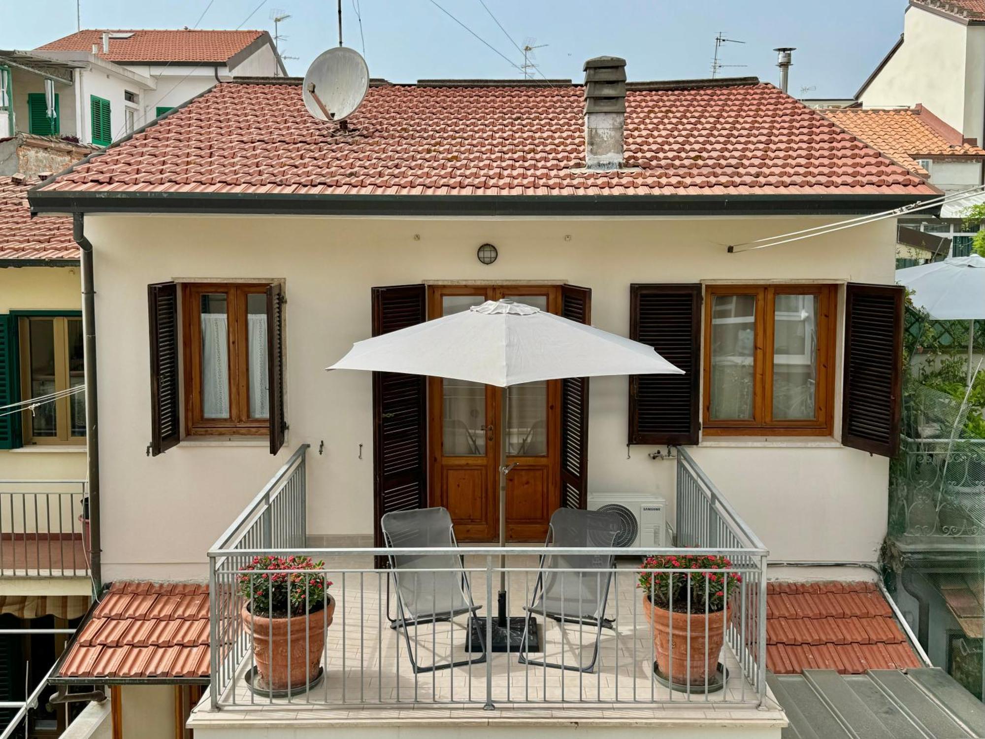 Villino Anna Villa Viareggio Exterior photo